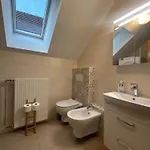 Lägenhet Komac Apartma & Glamping