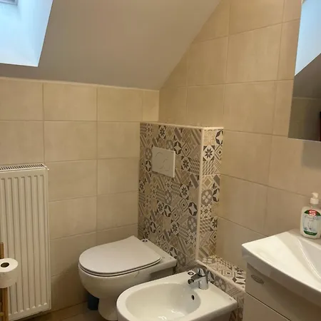 Apartment Komac Apartma & Glamping *
