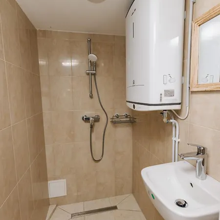 Apartment Komac Apartma & Glamping *