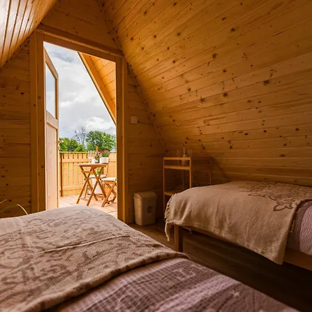 Komac Apartma & Glamping بليد