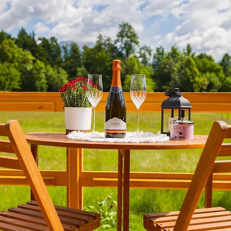 Komac Apartma & Glamping Apartmán