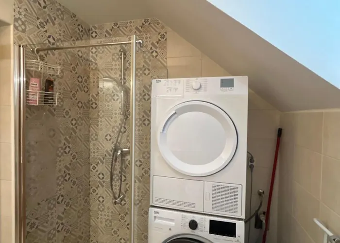 Komac Apartma & Glamping *