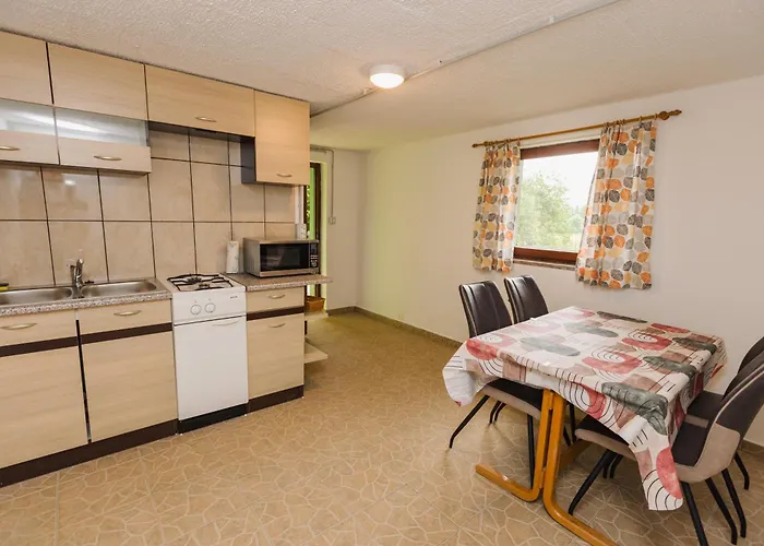 Komac Apartma & Glamping アパート