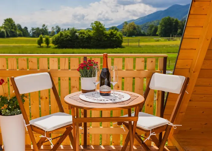 Komac Apartma & Glamping Lejlighed *